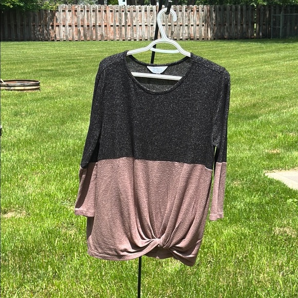 Market & Spruce Two-Tone Black & Mauve-Brown Knotted Top 3/4 Sleeved EUC LARGE - Picture 3 of 9